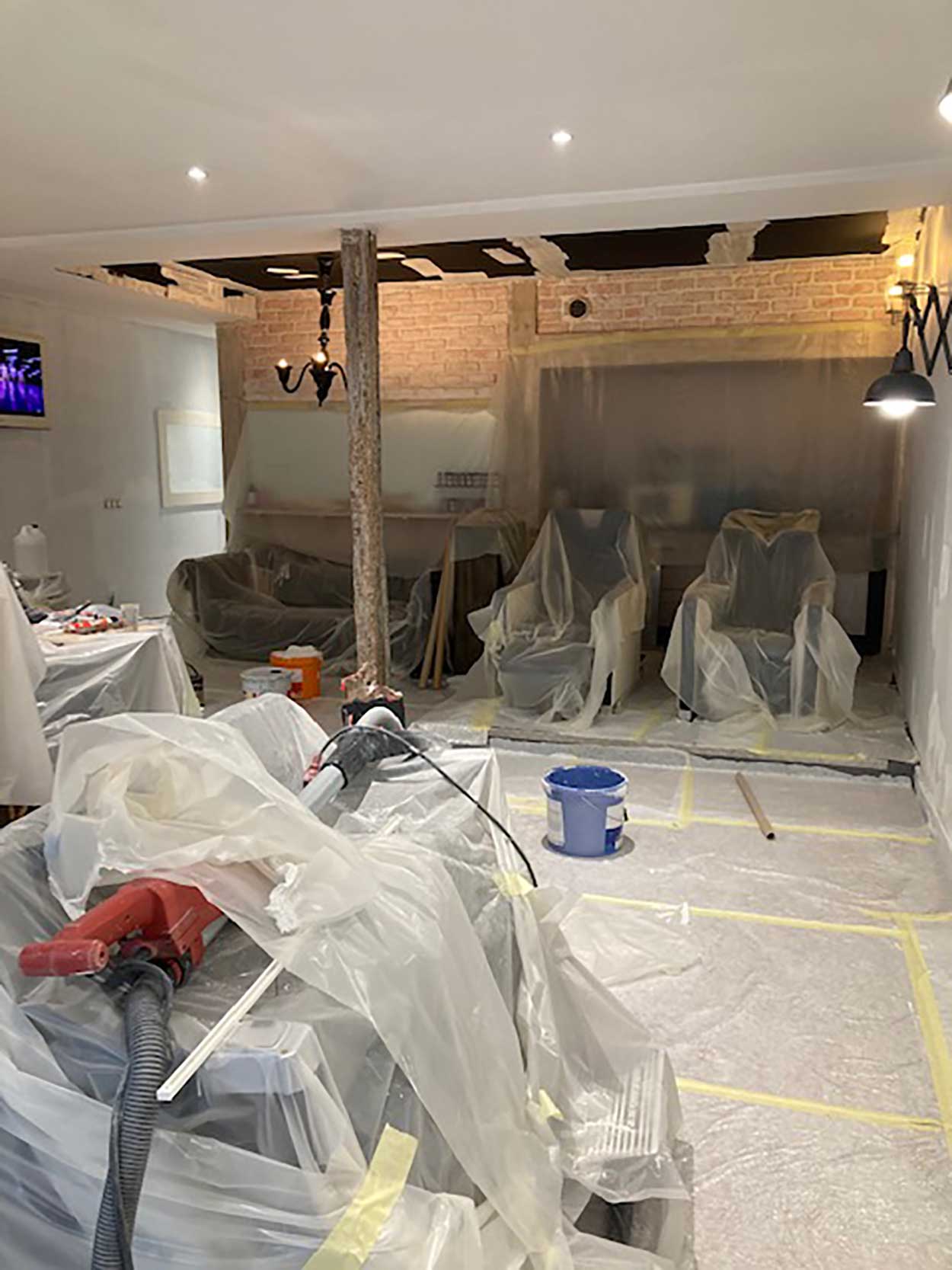 Peintre Capbreton, Peintre Hossegor, Peinture Capbreton, Peinture Hossegor, Ravalement de façade Capbreton, Ravalement de façade Hossegor, Rénovation intérieure Capbreton, Rénovation intérieure Hossegor, Travaux de peinture Capbreton, Travaux de peinture Hossegor