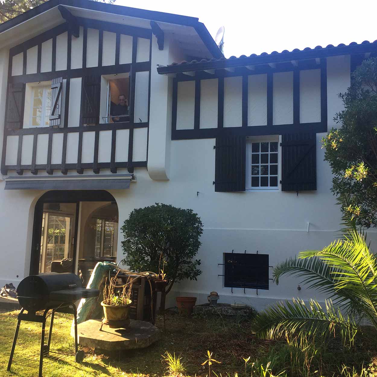 Peintre Capbreton, Peintre Hossegor, Peinture Capbreton, Peinture Hossegor, Ravalement de façade Capbreton, Ravalement de façade Hossegor, Rénovation intérieure Capbreton, Rénovation intérieure Hossegor, Travaux de peinture Capbreton, Travaux de peinture Hossegor