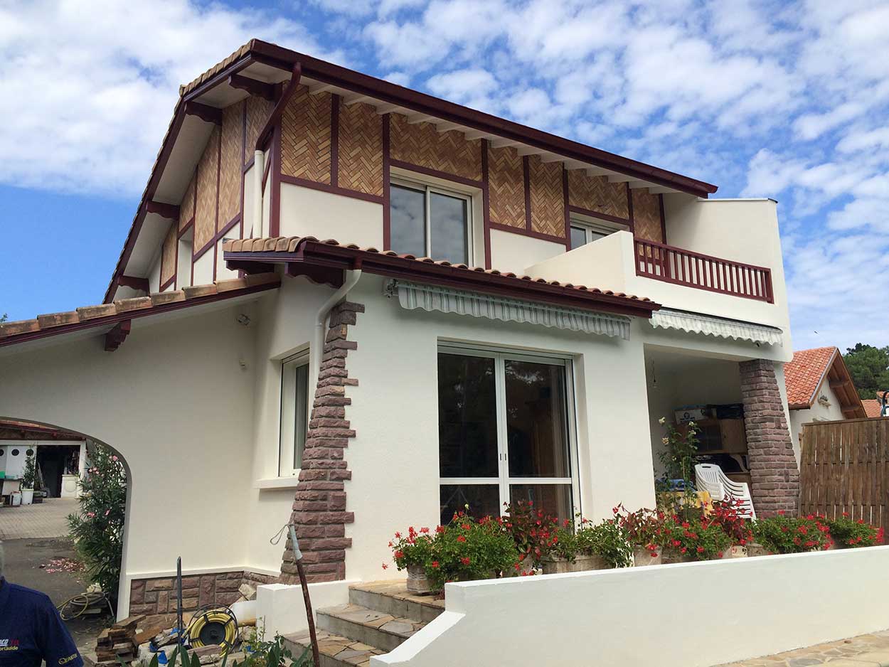 Peintre Capbreton, Peintre Hossegor, Peinture Capbreton, Peinture Hossegor, Ravalement de façade Capbreton, Ravalement de façade Hossegor, Rénovation intérieure Capbreton, Rénovation intérieure Hossegor, Travaux de peinture Capbreton, Travaux de peinture Hossegor